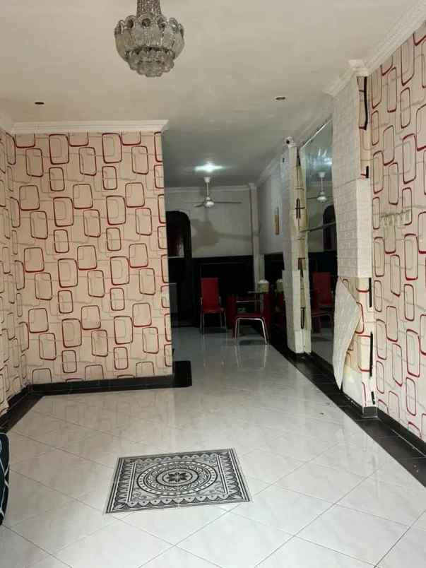 dijual rumah minimalis 3 lantai di lebak bulus