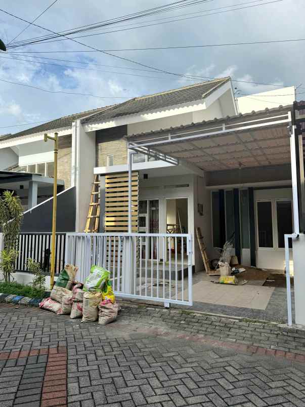 dijual rumah minimalis lokasi cluster kendal sari