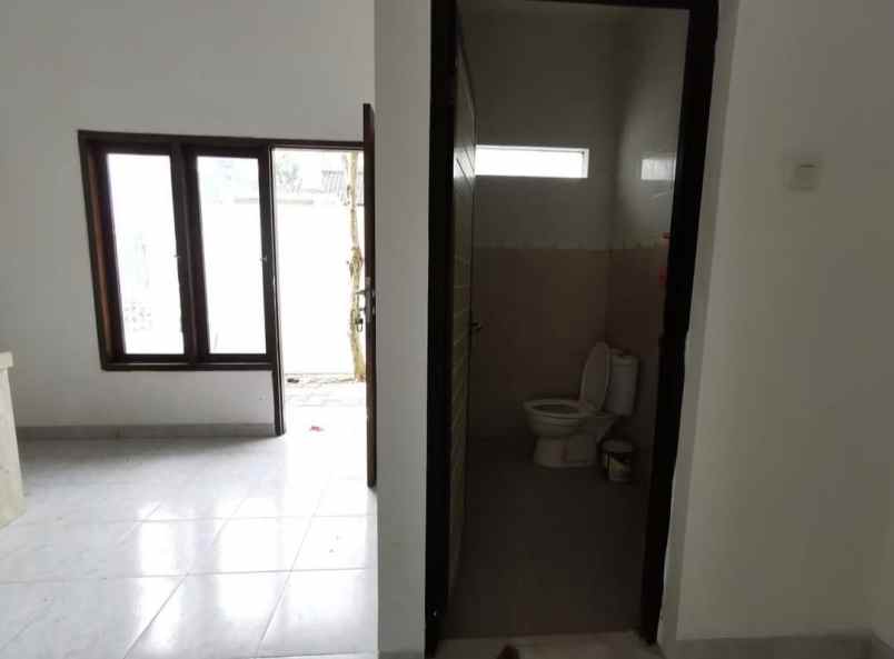 dijual rumah minimalis lokasi sibang gede