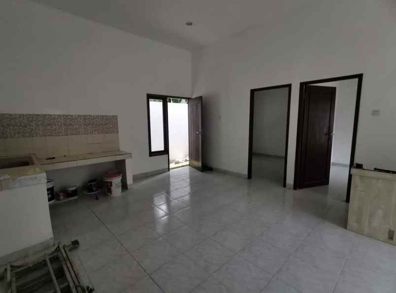 dijual rumah minimalis lokasi sibang gede