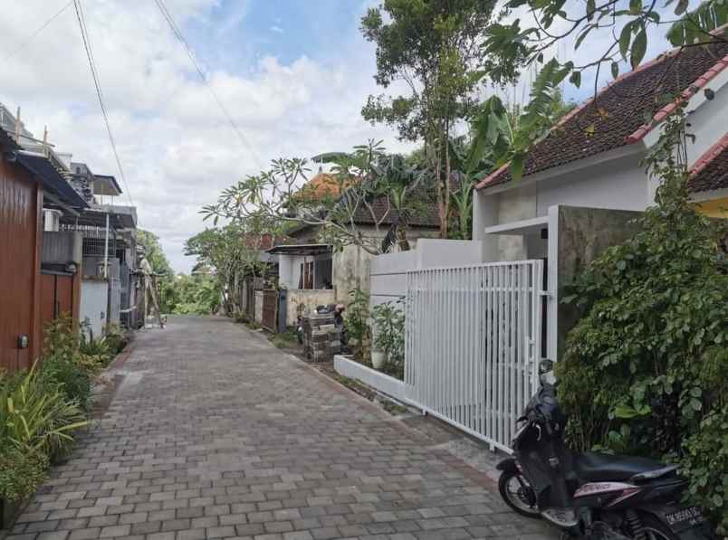 dijual rumah minimalis lokasi sibang gede