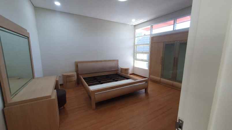dijual rumah minimalis siap huni di batununggal permai
