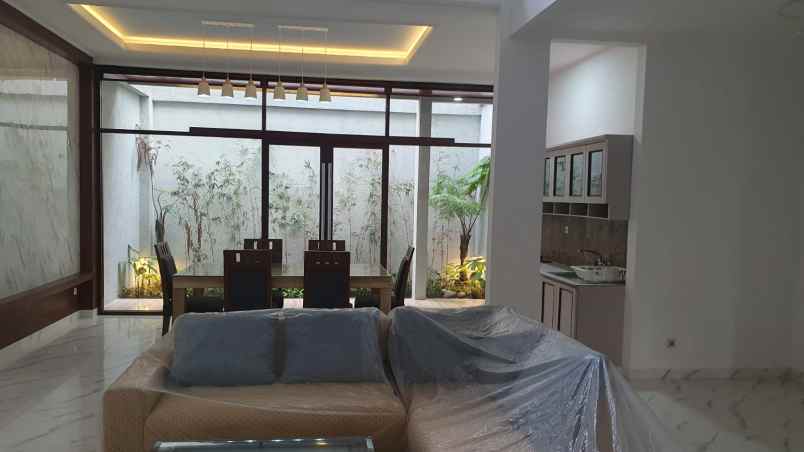 dijual rumah minimalis siap huni di batununggal permai
