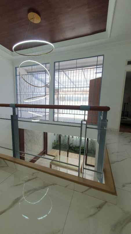 dijual rumah minimalis siap huni di batununggal permai