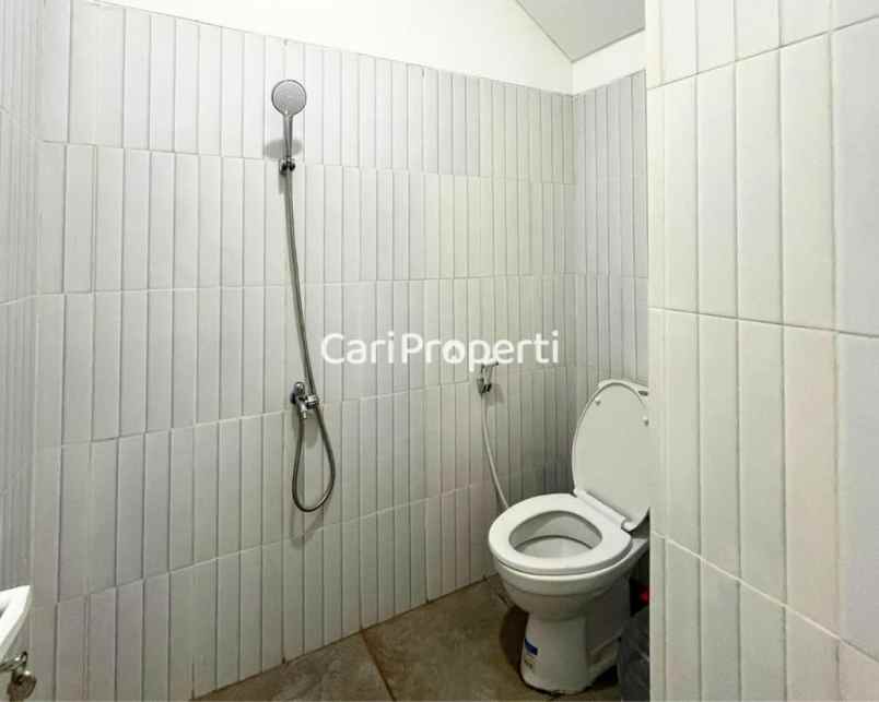 dijual rumah mulqi premier jl