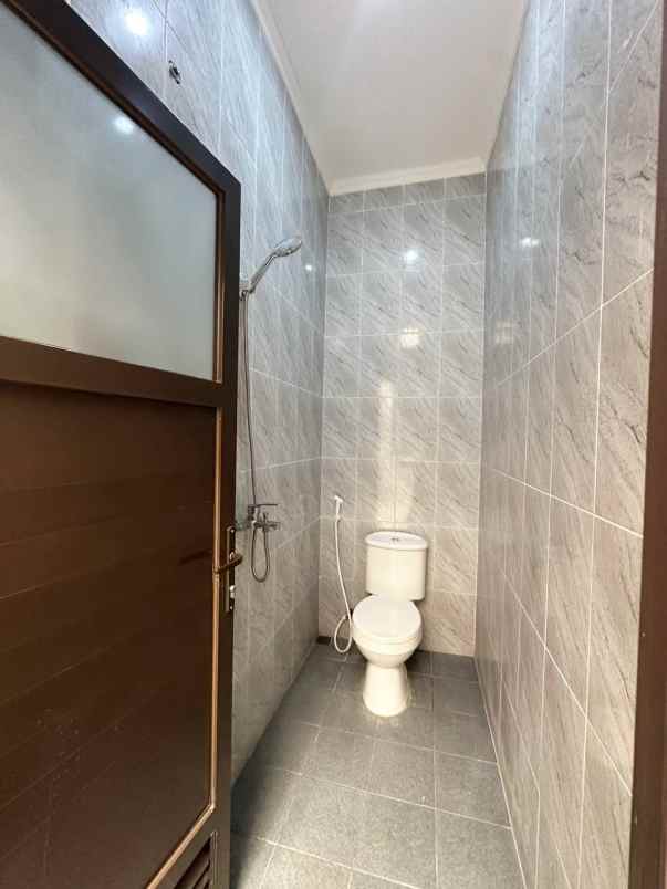 dijual rumah munjul