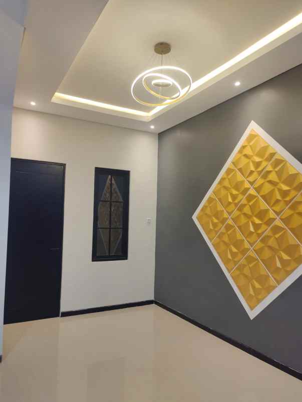 dijual rumah nirwana eksekutif