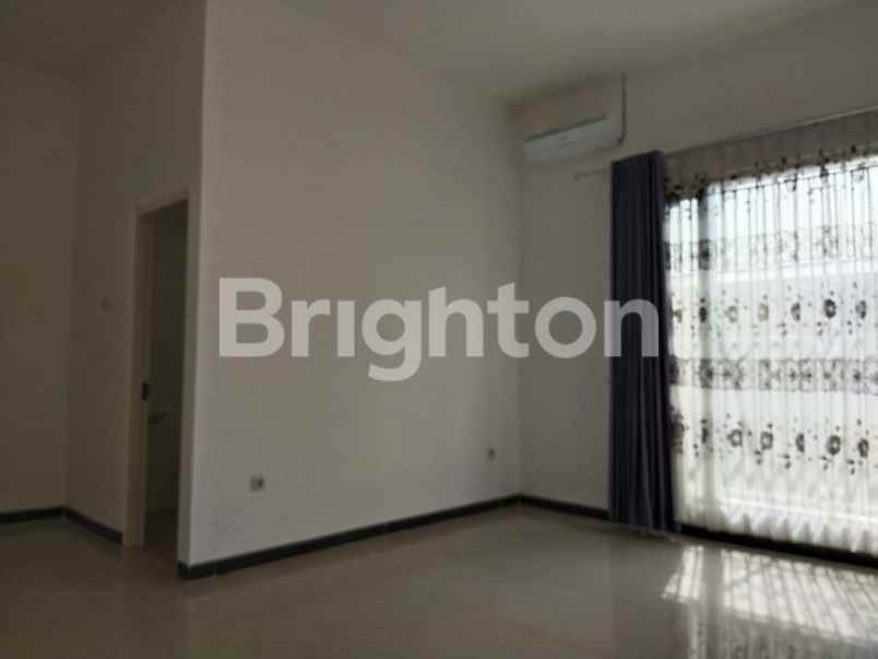 dijual rumah nirwana eksekutif