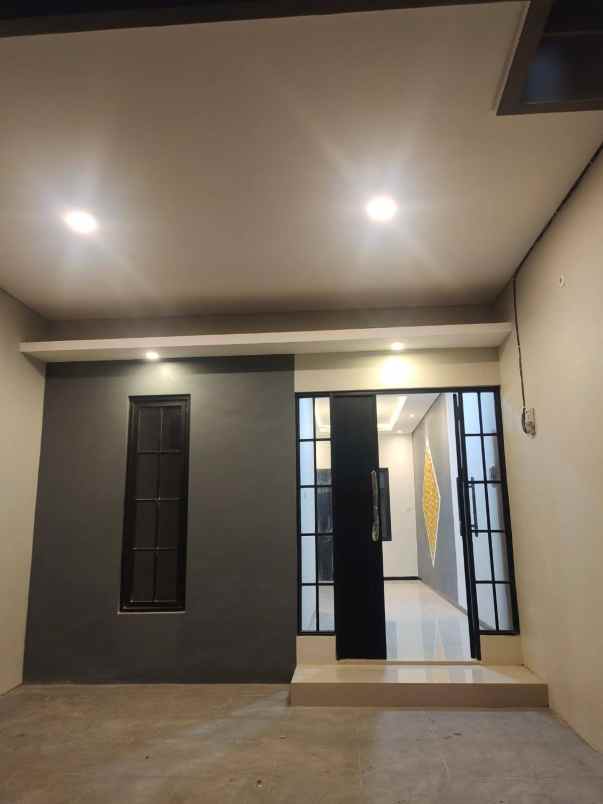 dijual rumah nirwana executive rungkut