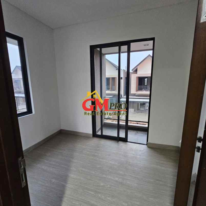 dijual rumah nyaman di podomoro park bandung