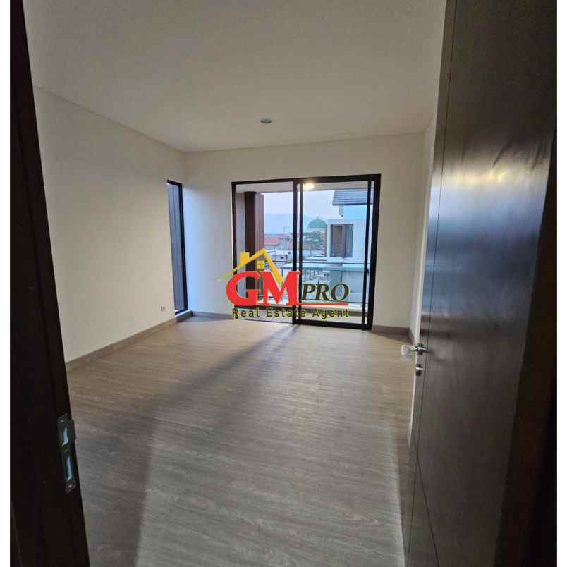 dijual rumah nyaman di podomoro park bandung