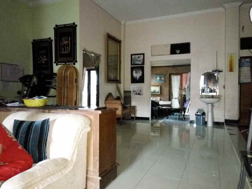 dijual rumah open space