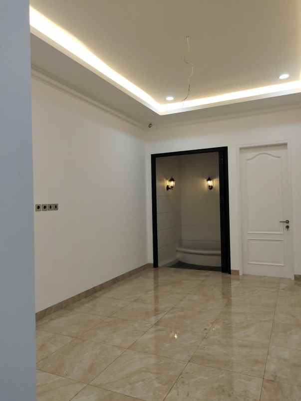dijual rumah otista bidara cina