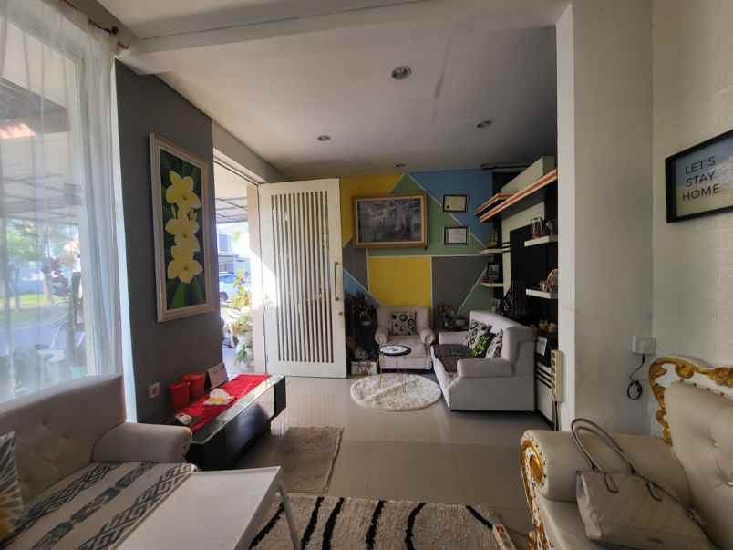 dijual rumah pakuwon city cluster san antonio surabaya