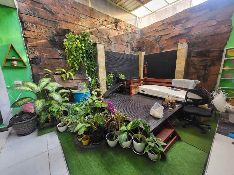 dijual rumah pakuwon city cluster san antonio surabaya