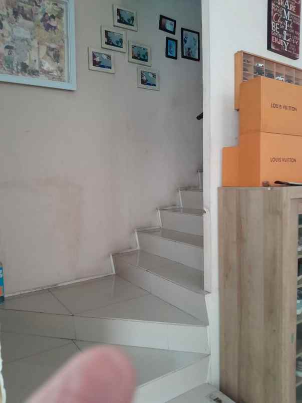 dijual rumah palm beach pakuwon city