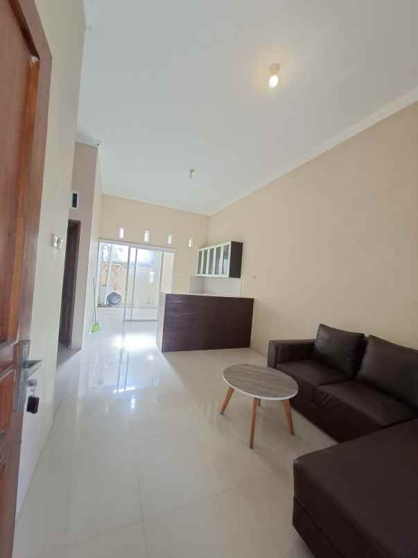 dijual rumah pamella 7