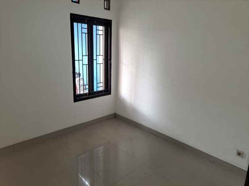 dijual rumah pamulang lestari residence