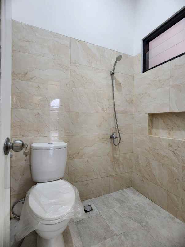 dijual rumah pancoran mas