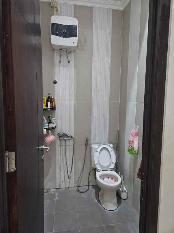 dijual rumah pandanaran hills