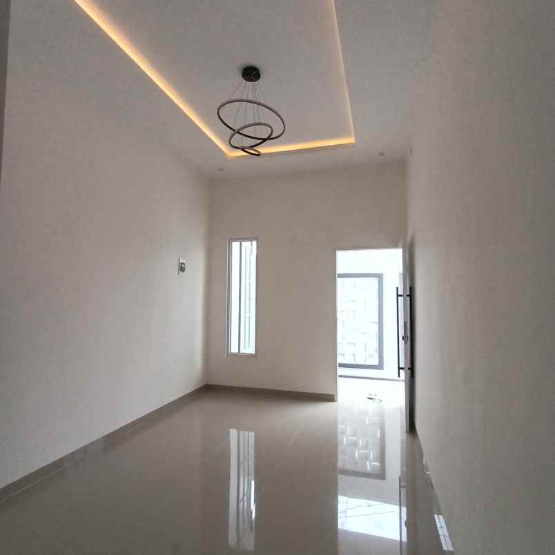 dijual rumah panjibuwono city