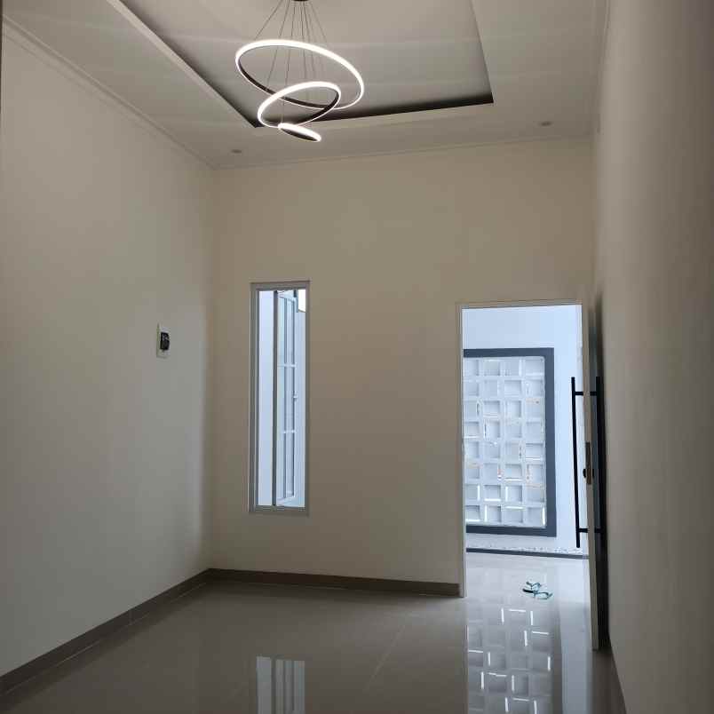 dijual rumah panjibuwono city