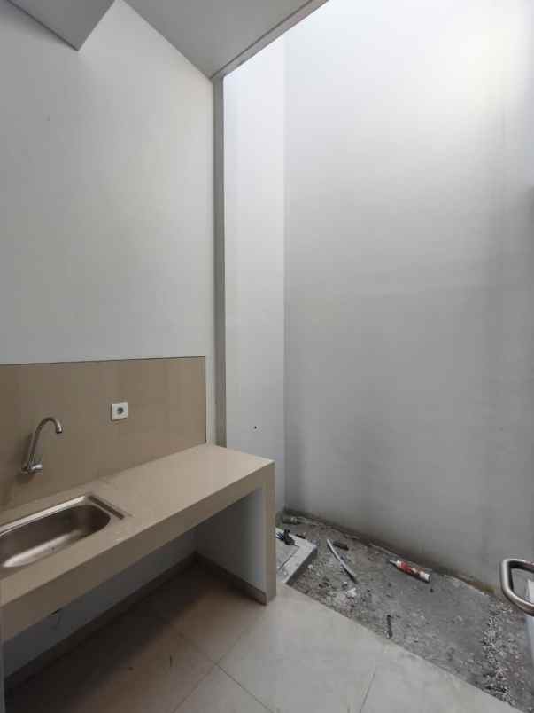 dijual rumah park sunrise 2 lantai 800 jutaan