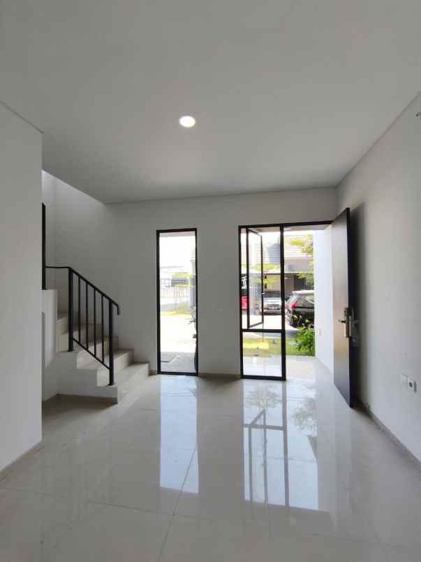 dijual rumah park sunrise 2 lantai 800 jutaan
