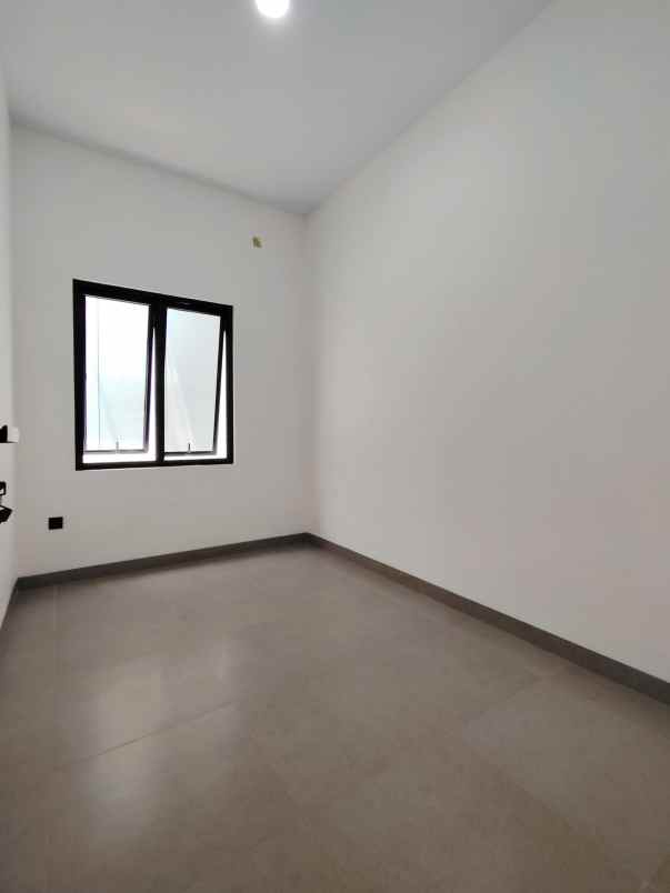 dijual rumah pasar minggu