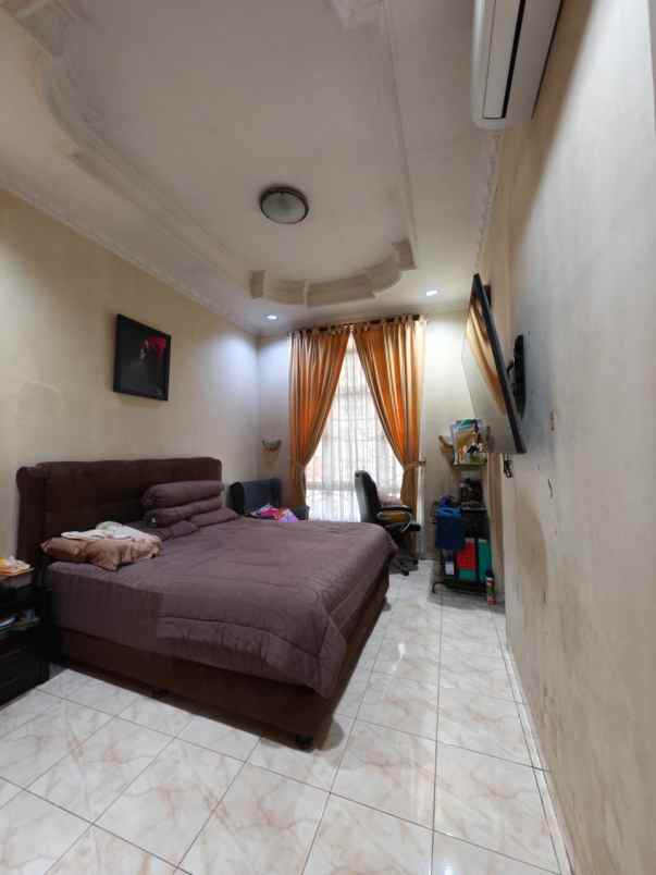 dijual rumah pegadungan kalideres