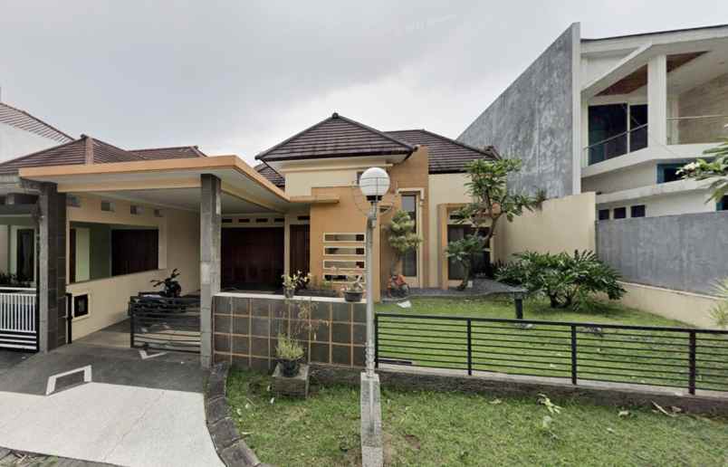 dijual rumah permata jingga