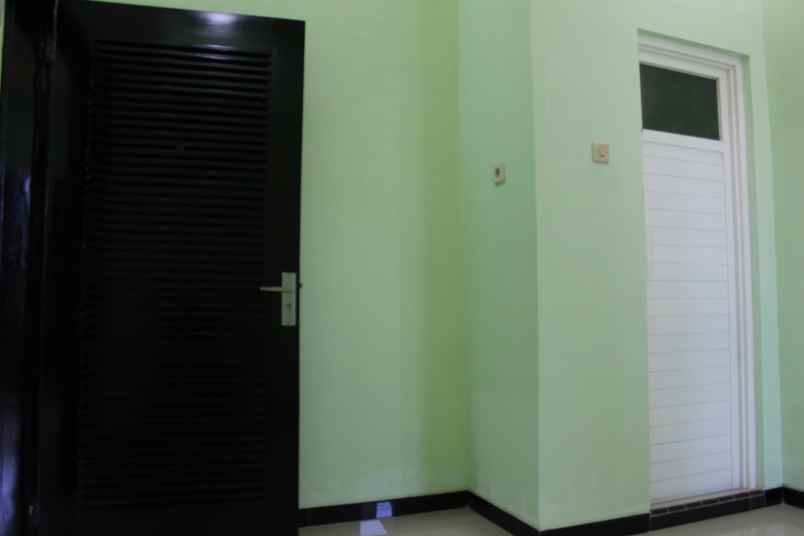 dijual rumah perum agus salim residence