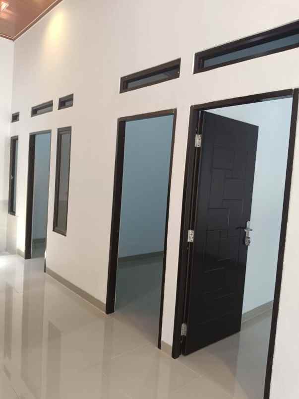 dijual rumah perum telaga mas