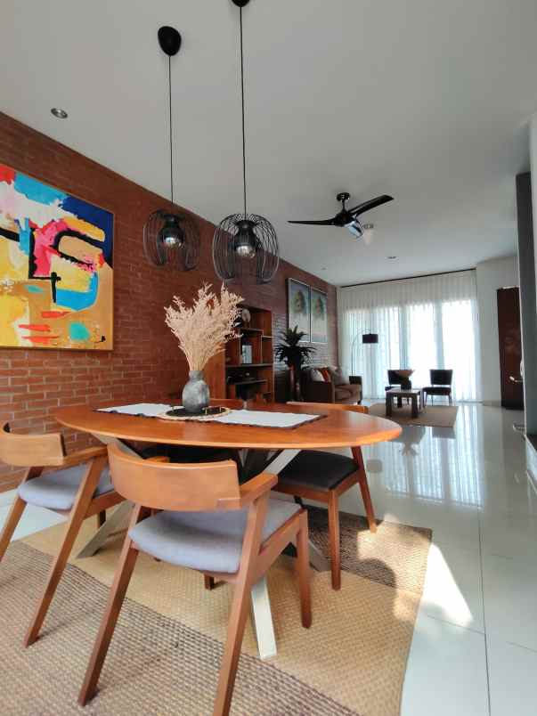 dijual rumah perumahan bulog