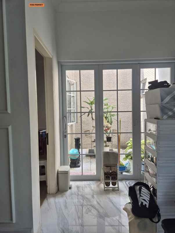 dijual rumah perumahan citra gran cibubur