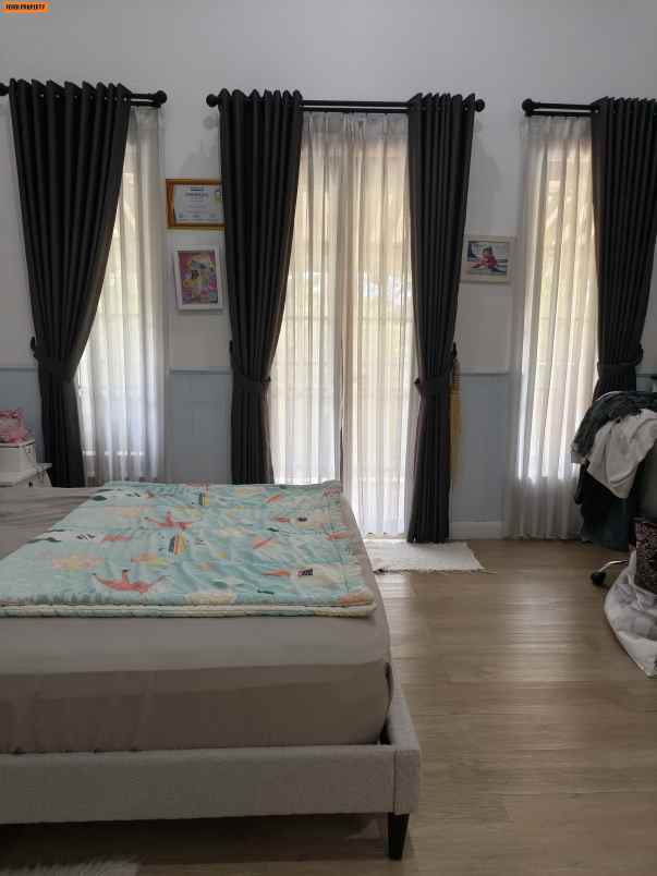 dijual rumah perumahan citra gran cibubur