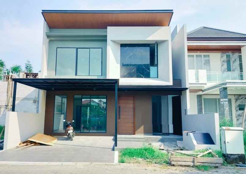 dijual rumah perumahan crystal golf