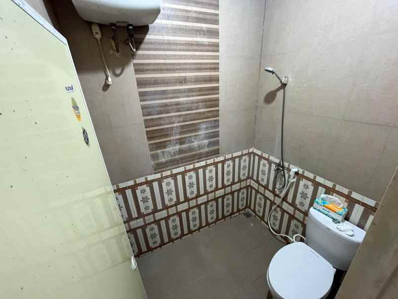 dijual rumah perumahan green mansion