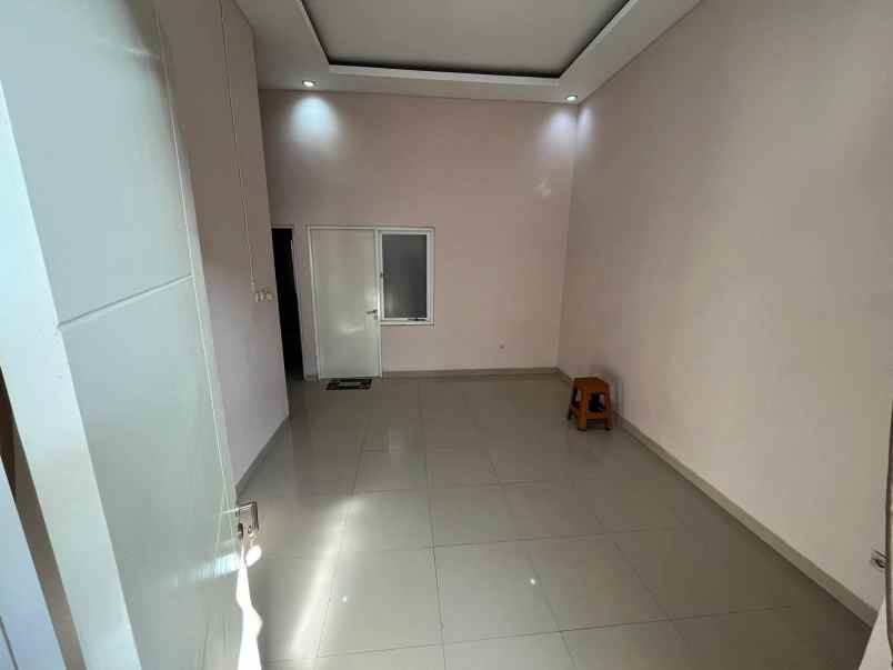 dijual rumah perumahan green mansion