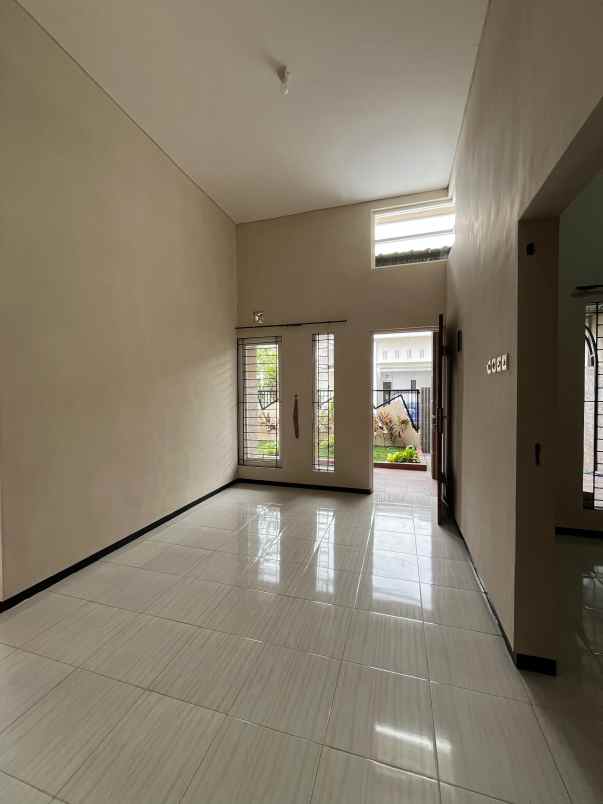 dijual rumah perumahan karangploso malang