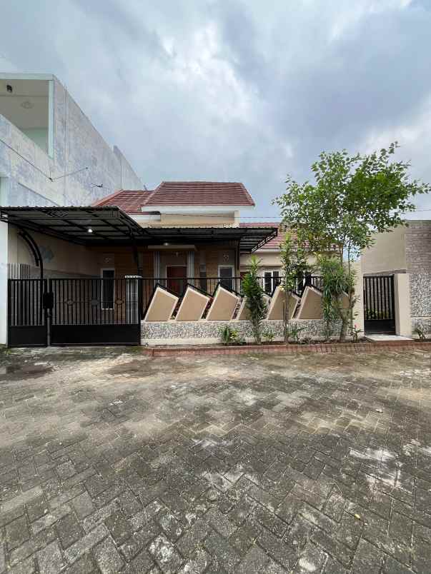 dijual rumah perumahan karangploso malang