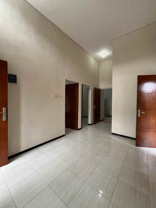 dijual rumah perumahan karangploso malang