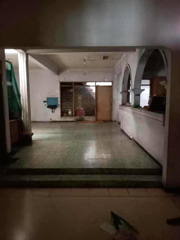 dijual rumah perumahan kutisari indah
