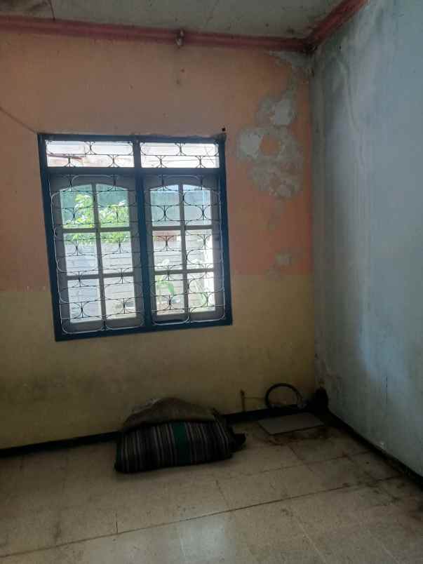 dijual rumah perumahan kutisari indah