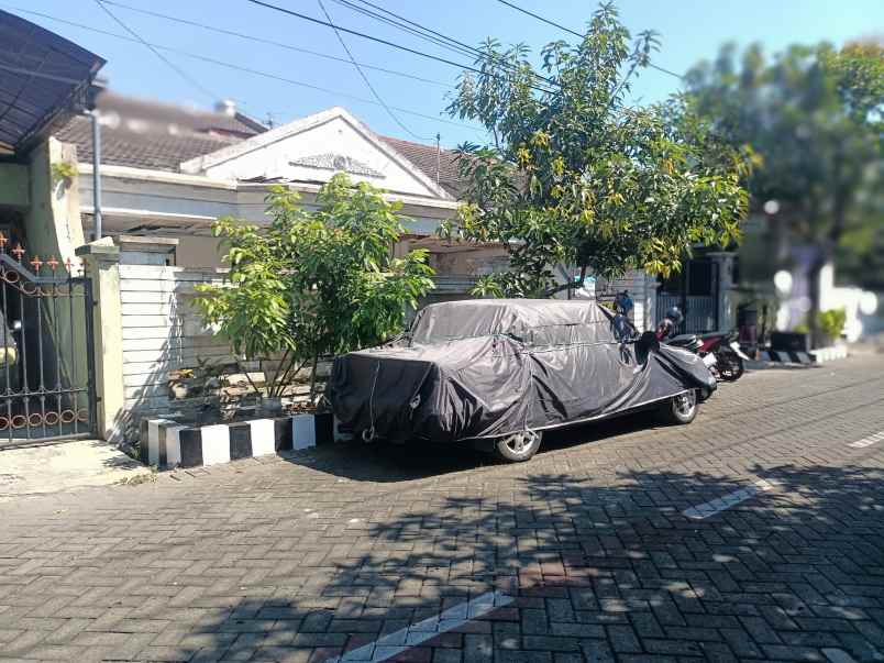 dijual rumah perumahan kutisari indah