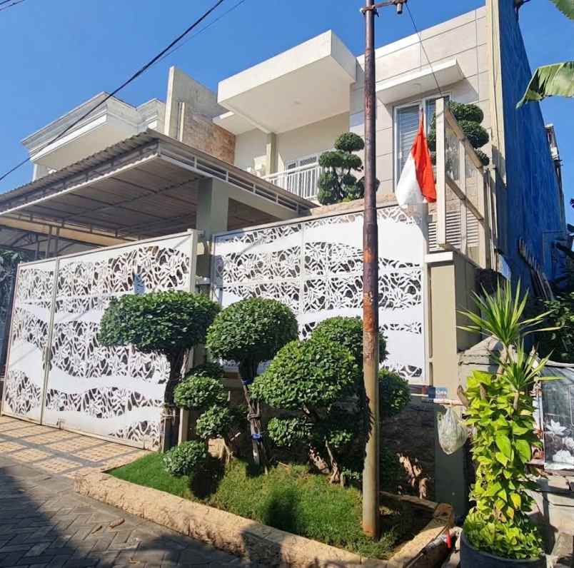 dijual rumah perumahan manyar surabaya