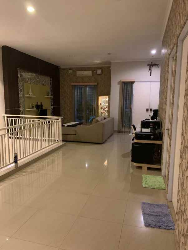 dijual rumah perumahan manyar surabaya