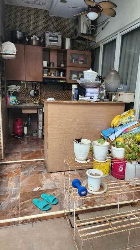 dijual rumah perumahan metland menteng