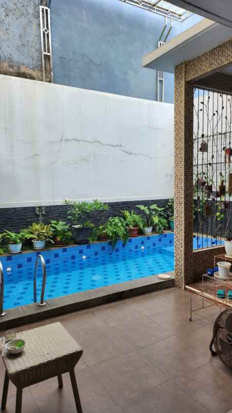 dijual rumah perumahan metland menteng