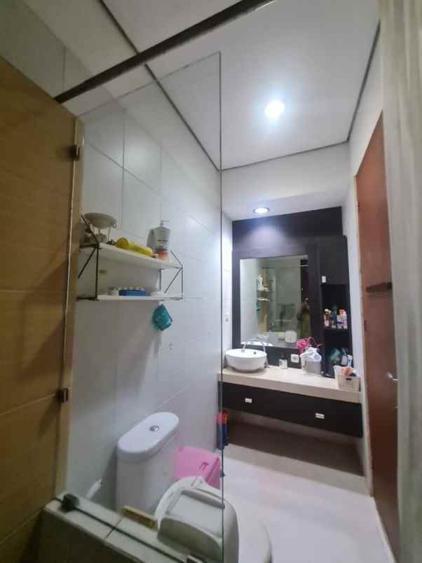 dijual rumah perumahan puri gading